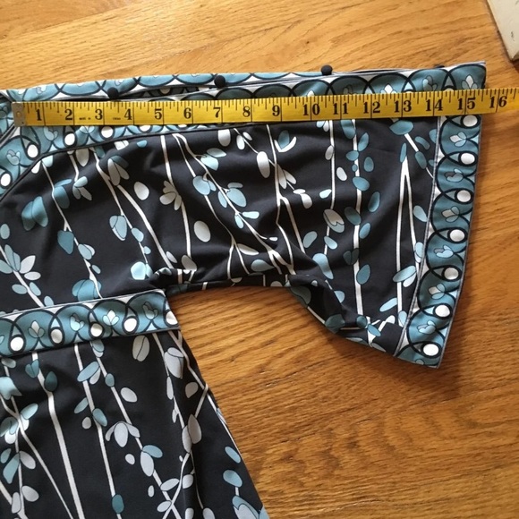 bcbgmaxazria Women’s Top! - Picture 4 of 8